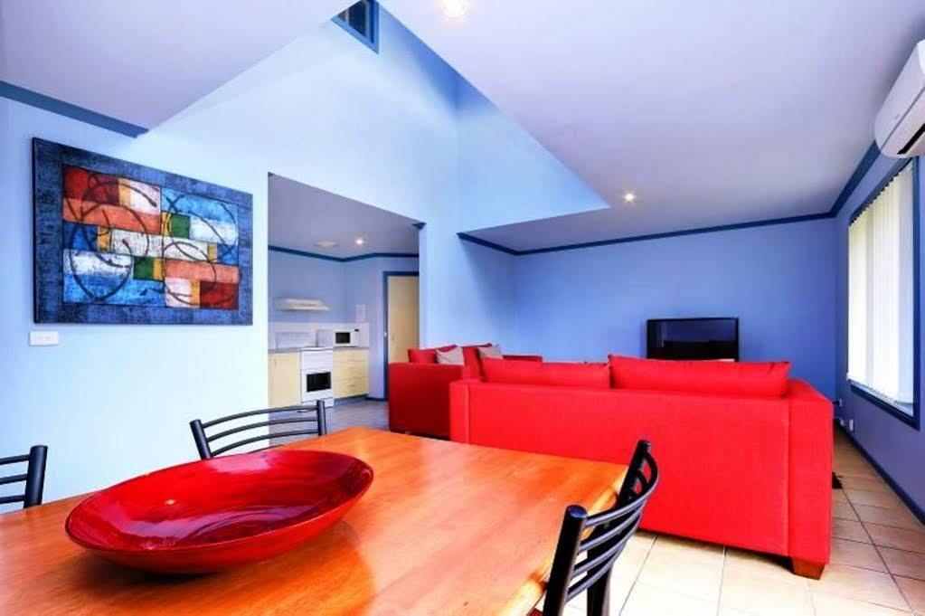 Phillip Island Off-Track Accommodation Cowes Exterior photo