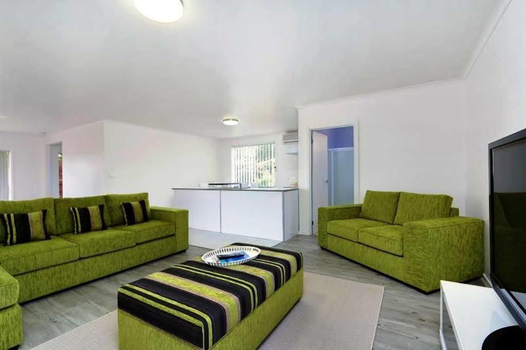 Phillip Island Off-Track Accommodation Cowes Exterior photo