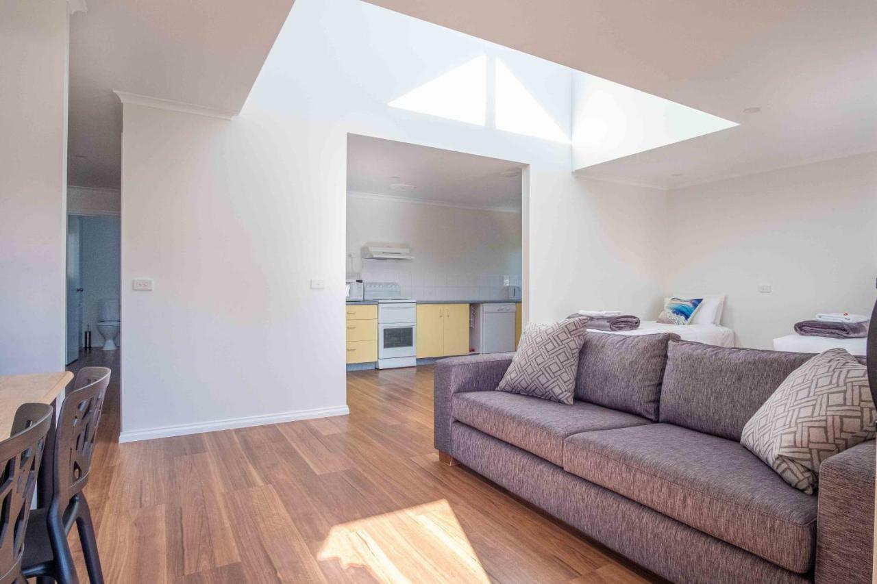 Phillip Island Off-Track Accommodation Cowes Exterior photo